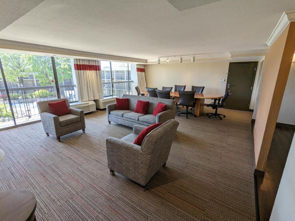 Four Points By Sheraton Little Rock Midtown Exterior photo